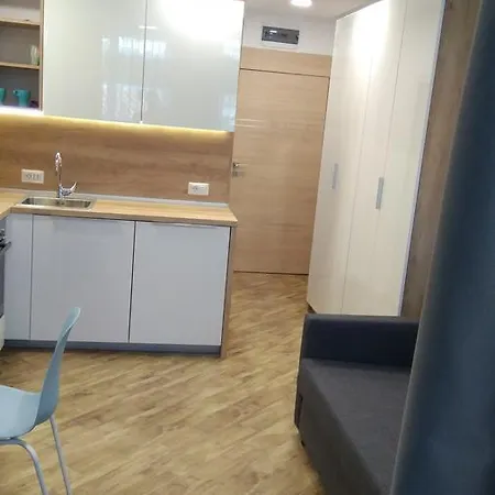 Select Apartment *