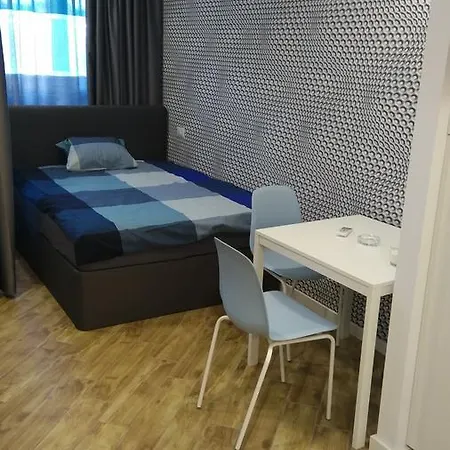 Select Apartment *